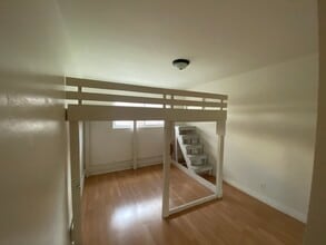 9601 Woodman Ave in Los Angeles, CA - Building Photo - Building Photo