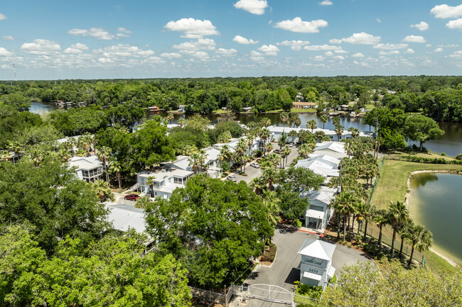 Cedar Creek Condominiums in Jacksonville, FL - Building Photo - Building Photo