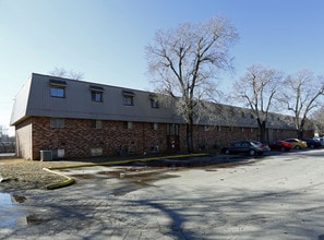 Cherry Creek in Springfield, MO - Foto de edificio - Building Photo