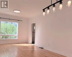 299 Parkdale Ave in Ottawa, ON - Building Photo - Building Photo