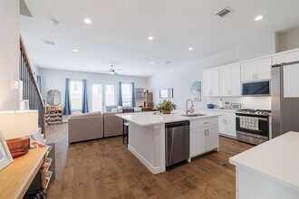 3810 Olde Bourbon Ln in Houston, TX - Building Photo - Building Photo