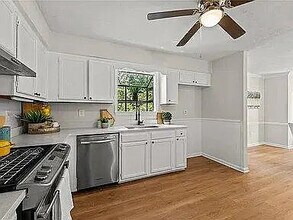 113 Grayland Hills Ct in Lawrenceville, GA - Foto de edificio - Building Photo