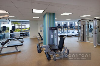 550 N Kingsbury St, Unit Convertible in Chicago, IL - Foto de edificio - Building Photo