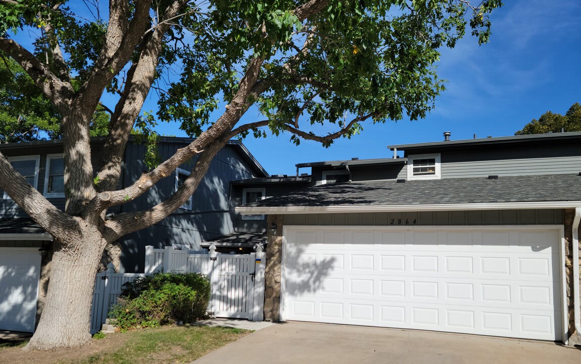 2864 S Wheeling Way in Aurora, CO - Building Photo