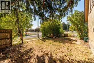 301 Franklin St N in Kitchener, ON - Building Photo - Building Photo