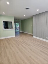 217 Washington Square in Elk Grove Village, IL - Building Photo - Building Photo