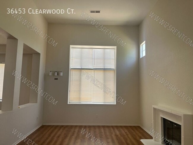 36453 Clearwood Ct in Palmdale, CA - Building Photo - Building Photo