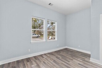 1010 Junell St in Houston, TX - Building Photo - Building Photo