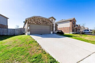 11617 Amber Stream Ln in Manor, TX - Building Photo - Building Photo