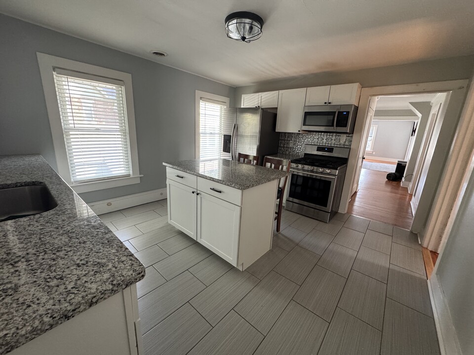 109 East St, Unit Second floor in Fort Edward, NY - Foto de edificio
