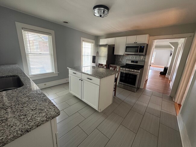 109 East St, Unit Second floor