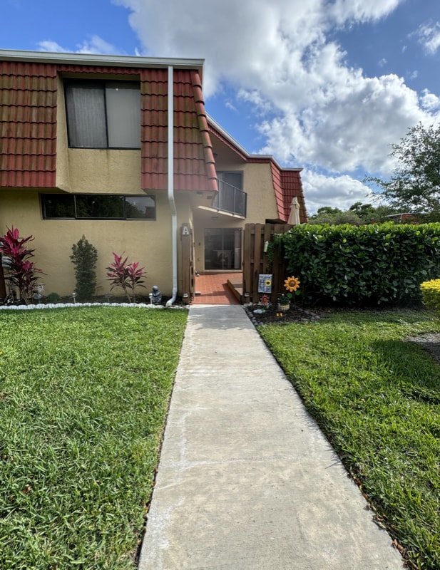 23042 Oxford Pl in Boca Raton, FL - Building Photo - Building Photo