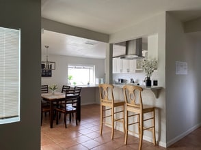 927 N Garden St in Anaheim, CA - Building Photo - Building Photo