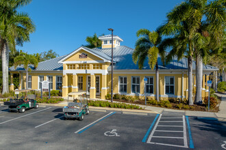 Royal Palm Terrace Apartments in Bradenton, FL - Building Photo - Building Photo