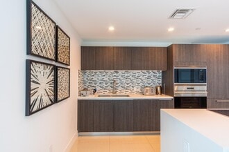 1150 102nd St, Unit 702 in Bay Harbor Islands, FL - Building Photo - Building Photo