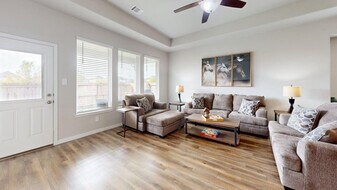 4712 Milagro Lp in Bryan, TX - Building Photo