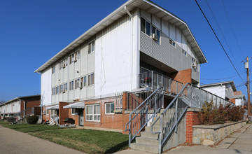 Park Town Co-Op Homes in Cincinnati, OH - Foto de edificio - Building Photo