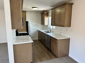 5510 Adelaide Ave in San Diego, CA - Building Photo