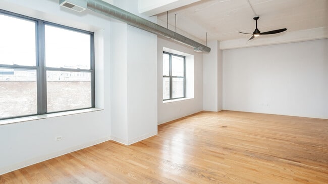 1846 S Loomis St in Chicago, IL - Building Photo - Building Photo