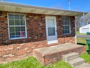 1225 Eastside Ln, Unit 1225 in Madisonville, KY - Foto de edificio - Building Photo