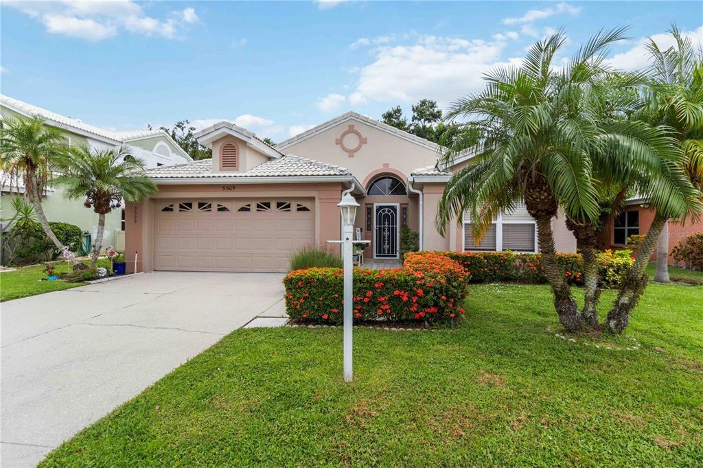 5509 83rd Terrace E in Sarasota, FL - Building Photo