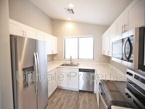 631 E Arizona Ave in Buckeye, AZ - Building Photo - Building Photo