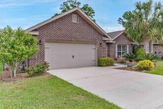 2470 Bentley Oaks Dr in Cantonment, FL - Building Photo - Building Photo