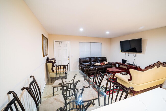 1867 Windsor Dr in North Palm Beach, FL - Building Photo - Building Photo