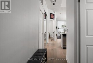 231 Fort York Blvd in Toronto, ON - Building Photo - Building Photo