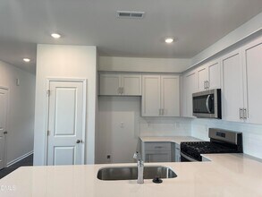 419 Belgian Red Wy in Wake Forest, NC - Foto de edificio - Building Photo