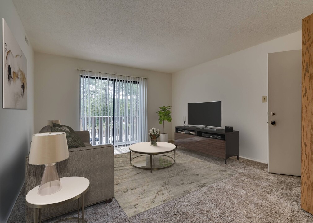 Lake in the Pines in Fayetteville, NC - Building Photo