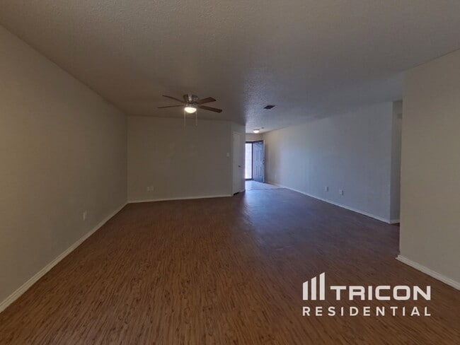 8769 Garden Springs Dr in Fort Worth, TX - Building Photo - Building Photo