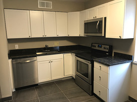 1235 Summit St Apartamentos