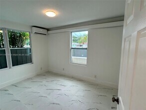 1652 Madison St in Hollywood, FL - Building Photo - Building Photo