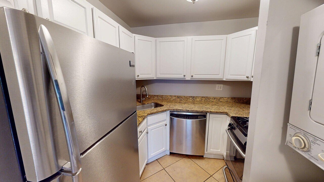 321 Adams St NE, Unit 4 in Washington, DC - Building Photo