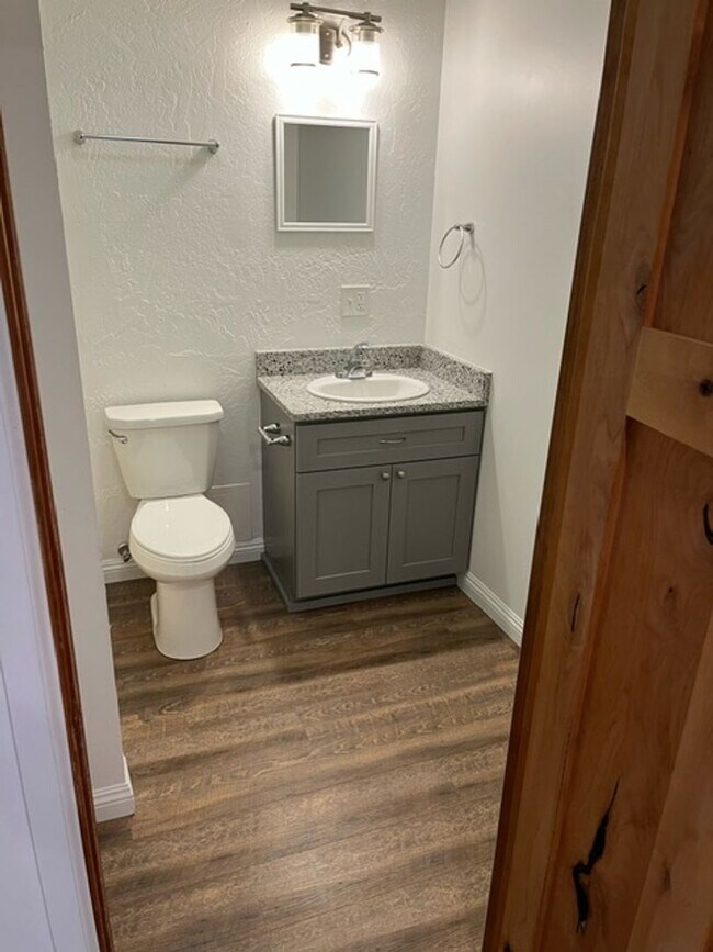 201 S Tower Ave-Unit -B2 in Centralia, WA - Building Photo - Building Photo