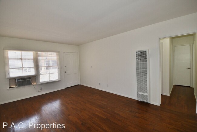 4658 Colfax Ave in Los Angeles, CA - Building Photo - Building Photo