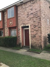 8911 GSRI Ave, Unit 1335-A in Baton Rouge, LA - Building Photo - Building Photo