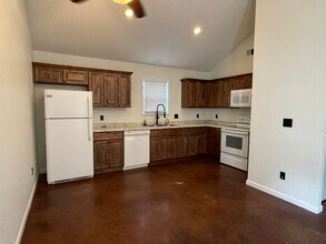 636 W Oak Ave in Jonesboro, AR - Building Photo - Building Photo