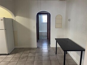 1002 Drew St in Clearwater, FL - Building Photo - Building Photo