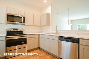 39 S Prospect Dr in Clayton, NC - Building Photo