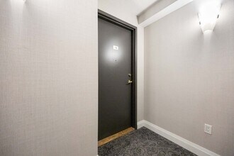 300 Balliol St in Toronto, ON - Building Photo - Building Photo