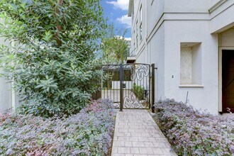 1112 Peveto St in Houston, TX - Building Photo - Building Photo
