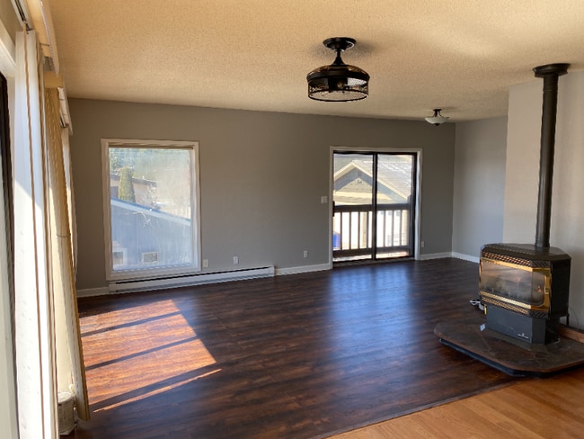 100 Terrace Hill Rd in Bigfork, MT - Building Photo - Building Photo