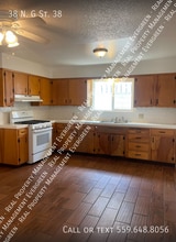 38 N G St in Porterville, CA - Building Photo - Building Photo