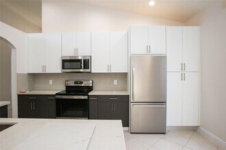 13306 NW 16th St in Pembroke Pines, FL - Building Photo - Building Photo