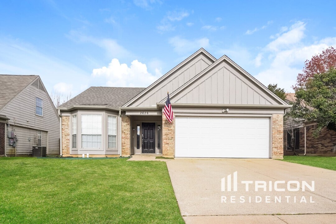 2628 Dahlia Dr in Fort Worth, TX - Building Photo