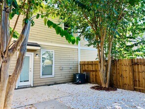 8034 Grow Ln in Houston, TX - Building Photo - Building Photo