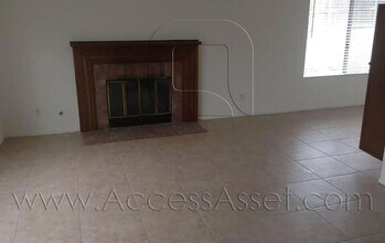 15731 Laguna Ave in Lake Elsinore, CA - Building Photo - Building Photo