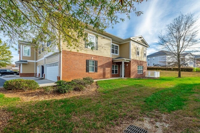 6105 Regency Ct in Chattanooga, TN - Foto de edificio - Building Photo